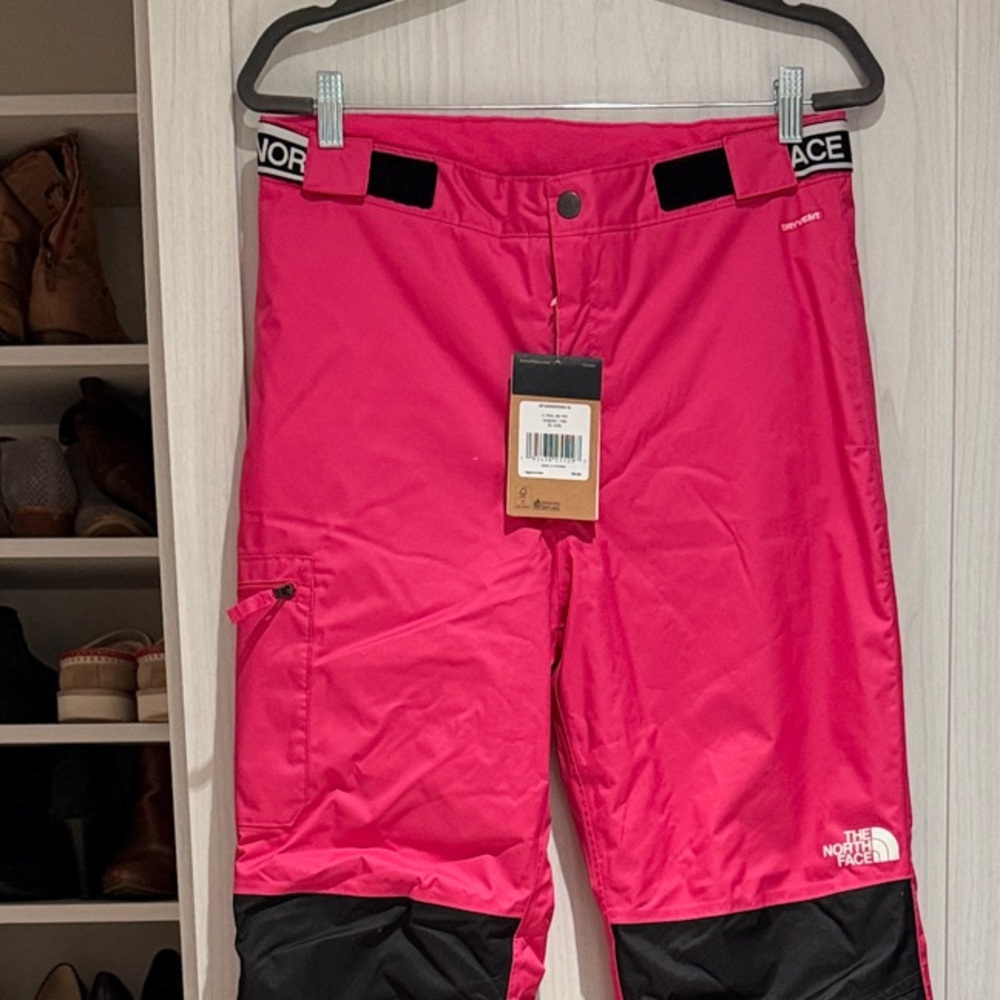 The North Face Kids Fuchsia and Black insulated Pants